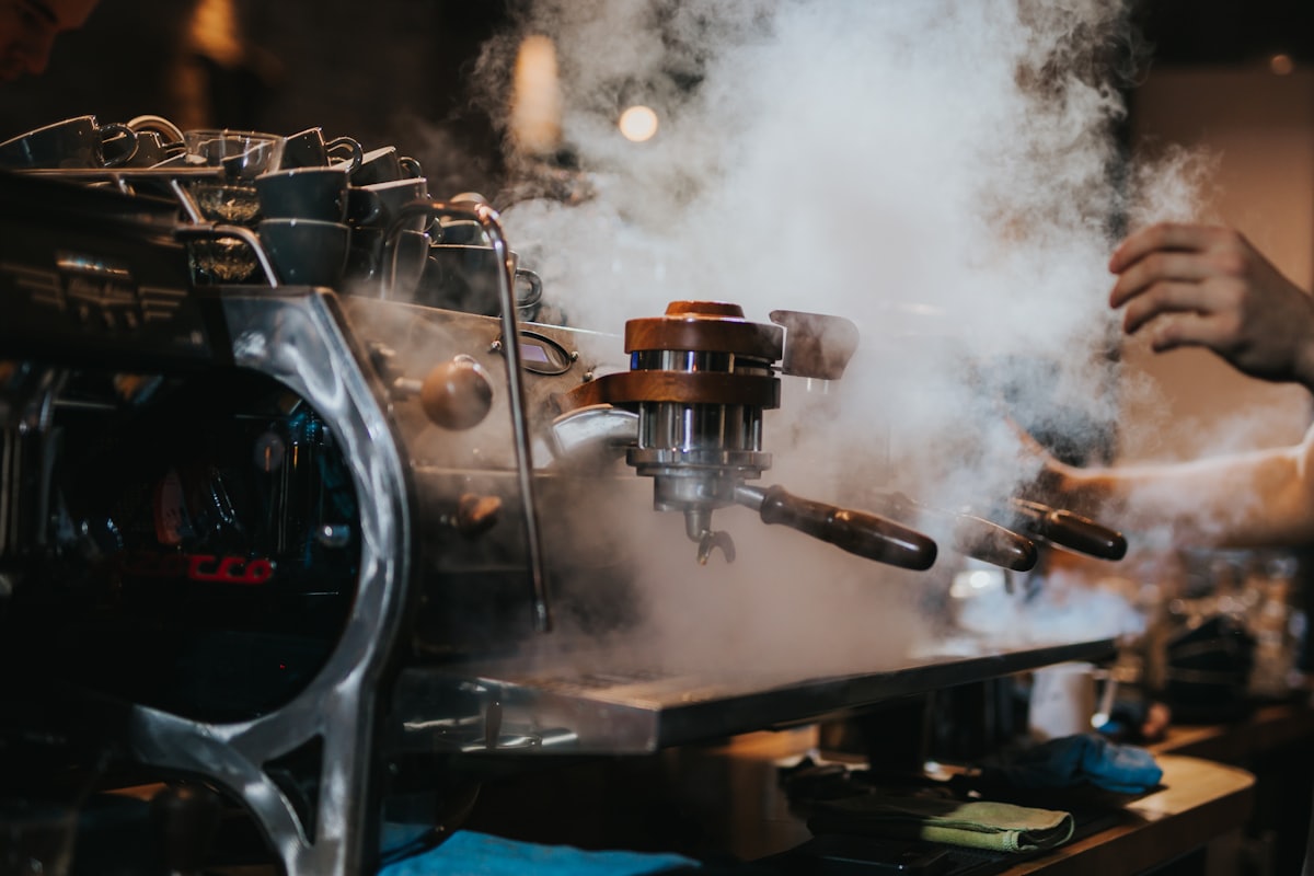 Comment choisir sa machine à café à grain : le guide 2026